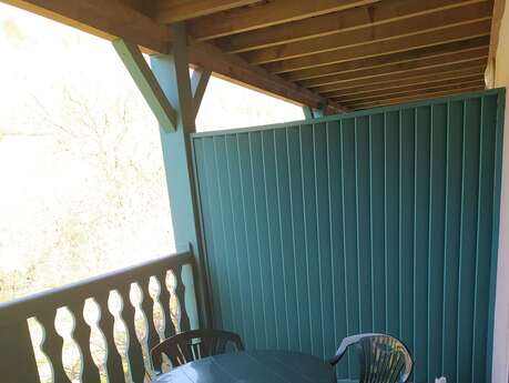 APPARTEMENT DANS RÉSIDENCE