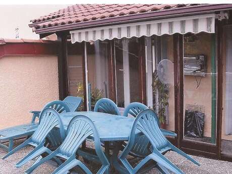 APPARTEMENT DANS RÉSIDENCE