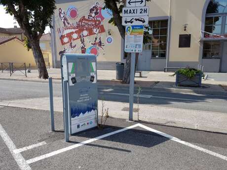 2 BORNES RECHARGE VEHICULE ELECTRIQUE - VIC-EN-BIGORRE/MULTIMEDIA