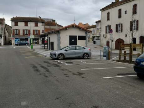 BORNE RECHARGE VEHICULE ELECTRIQUE - MAUBOURGUET