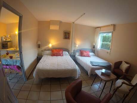 APPARTEMENT DANS MAISON