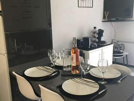 APPARTEMENT DANS RESIDENCE LE RIOUMAJOU