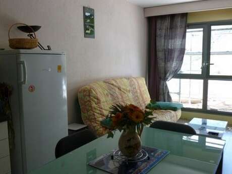 STUDIO DANS RESIDENCE