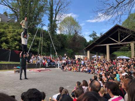 Spectacle de rue : "Habiter les vallées"