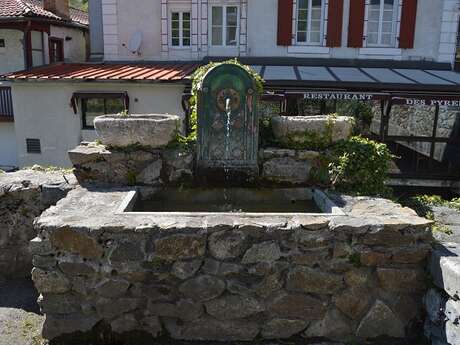 LA FONTAINE SOURCE DES PRADETTES