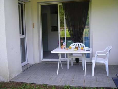 APPARTEMENT DANS RESIDENCE