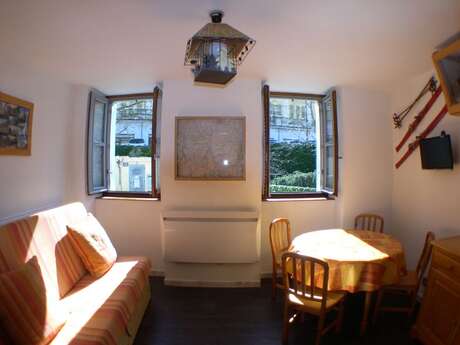 STUDIO 1 ER ETAGE