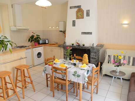 BIENVENUE CHEZ NOUS