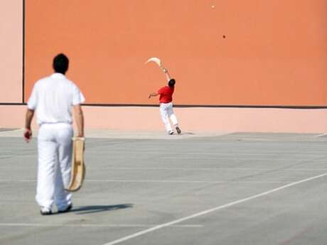 FRONTON DU PARC DES SPORTS