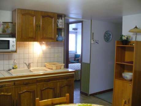 APPARTEMENT DANS MAISON 4 PERS.