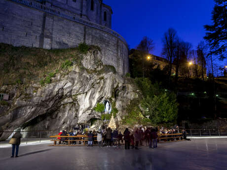 LA GROTTE DES APPARITIONS