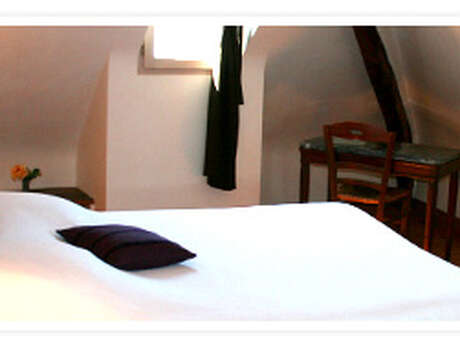 CHAMBRES D'HÔTES "LOU BATISTOU"