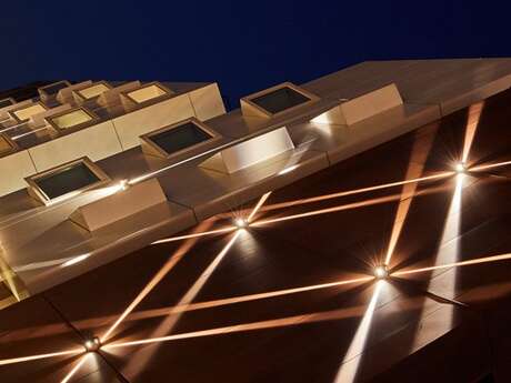 LE NEXHOTEL