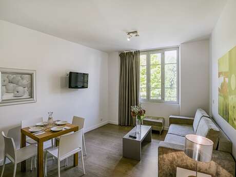 COMFORT APARTHOTEL LOURDES LORDA