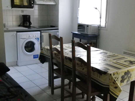 APPARTEMENT DANS RESIDENCE