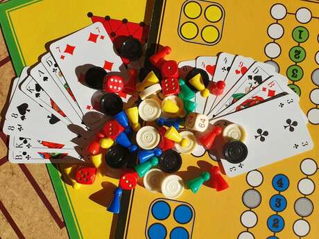 Après-midi jeux de société tous ensemble