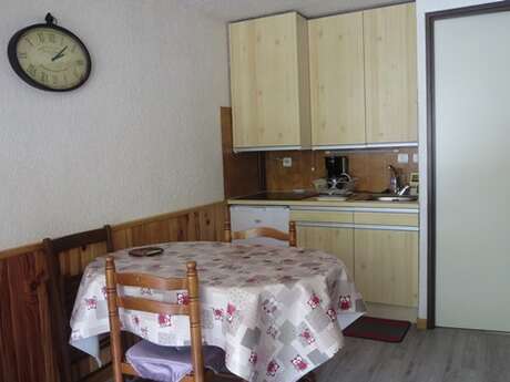 APPARTEMENT DANS RESIDENCE AURETTE