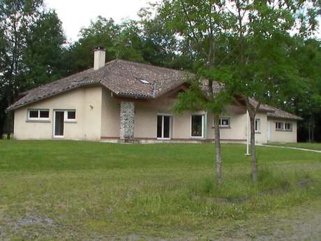 GITE DE GROUPE LE HOURQUET