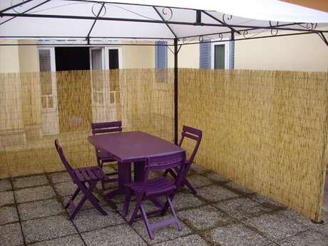 APPARTEMENT DANS RESIDENCE