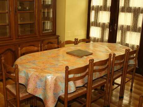 APPARTEMENT DANS MAISON