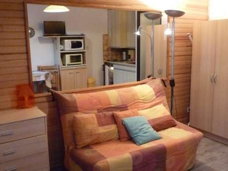 STUDIO DANS RESIDENCE BEL AURE