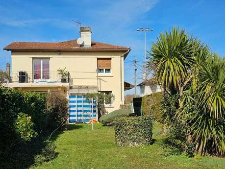 "CHEZ L'ONCLE PIERRE"