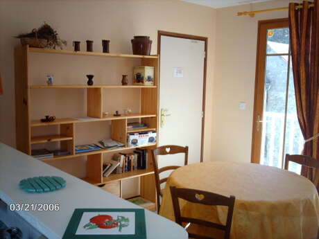APPARTEMENT DANS MAISON "LES CLARINES"