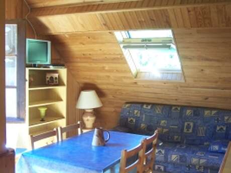 APPARTEMENT DANS MAISON