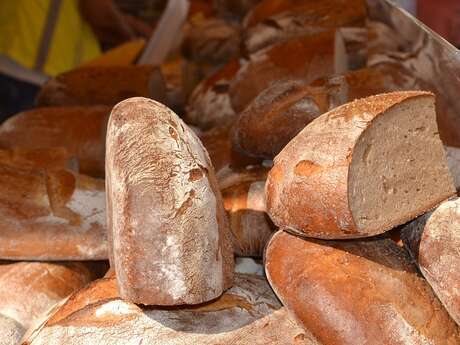 Le marché itinérant en Baronnies