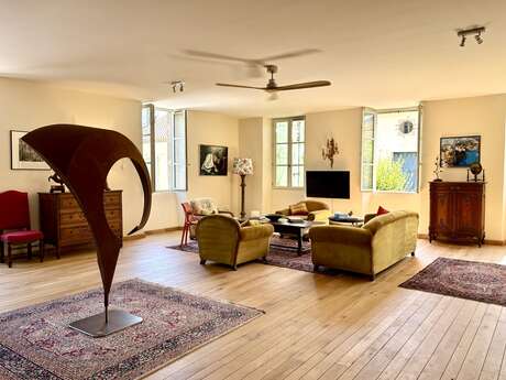 PLACE DES LILAS - RESIDENCE