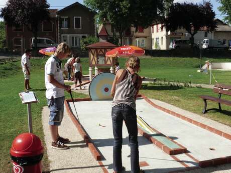 MINI GOLF BOSQUET DE LEONTINE