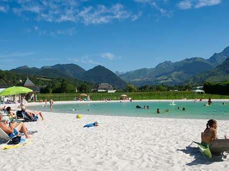 AIRE POUR CAMPING-CARS - CAMPING LE MONLOO
