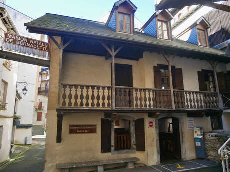MOULIN DE BOLY : MAISON NATALE DE BERNADETTE