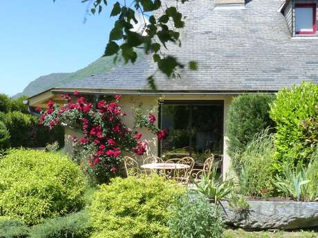 MAISON "HOGON"