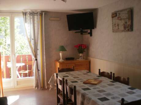 APPARTEMENT DANS RÉSIDENCE