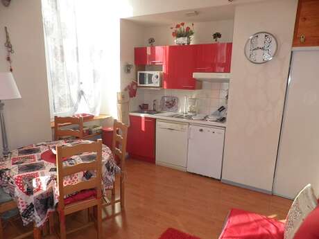 APPARTEMENT DANS RÉSIDENCE