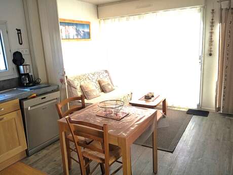 APPARTEMENT DANS RESIDENCE THERMES II
