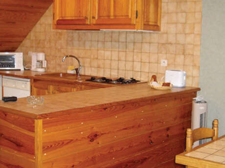 APPARTEMENT DANS MAISON