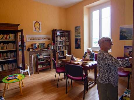 POINT LECTURE - BIBLIOTHEQUE