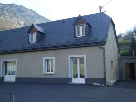 APPARTEMENT DANS MAISON