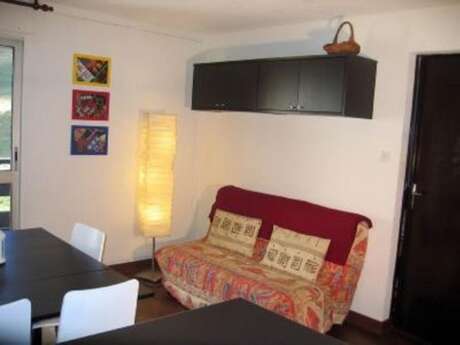 APPARTEMENT DANS RESIDENCE