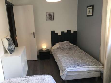 APPARTEMENT DANS RESIDENCE LES MYRTILLES (8)