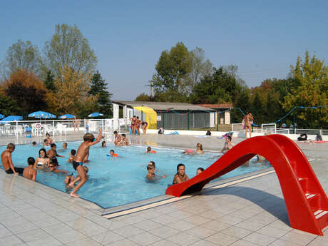 PISCINE EN PLEIN AIR DE RISCLE