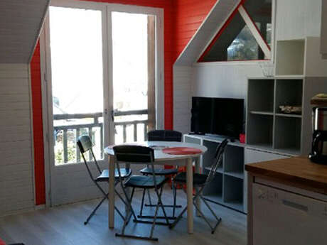 APPARTEMENT DANS MAISON "MANGABE"