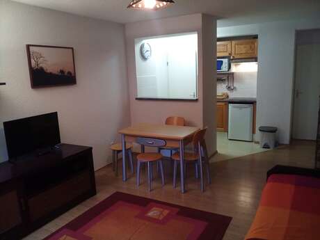 APPARTEMENT DANS RESIDENCE