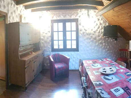 APPARTEMENT DANS MAISON CAMPBIEILH