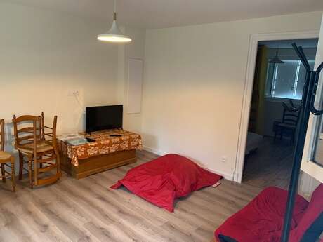 APPARTEMENT DANS MAISON - T2