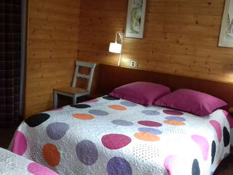 APPARTEMENT DANS MAISON ANCLADE