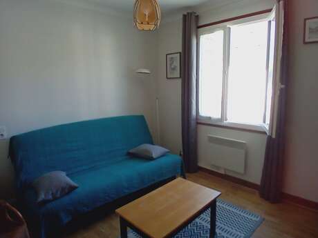 APPARTEMENT DANS MAISON CAZAUX (1ER ÉTAGE)
