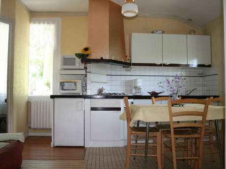 APPARTEMENT DANS VILLA MAITENA